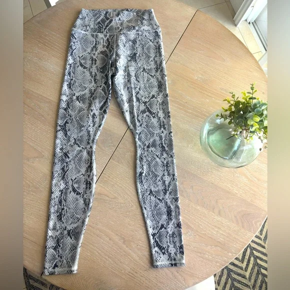 ALO high waist leggings - Picture 1 of 4